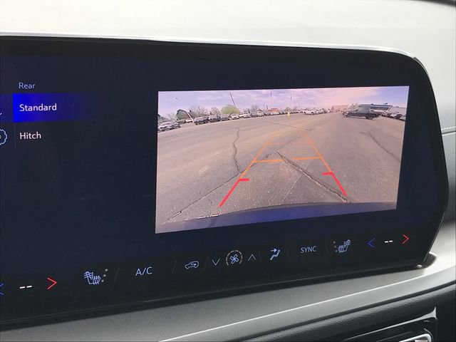 Certified 2026 Chevrolet Traverse LT AWD/4WD image 10