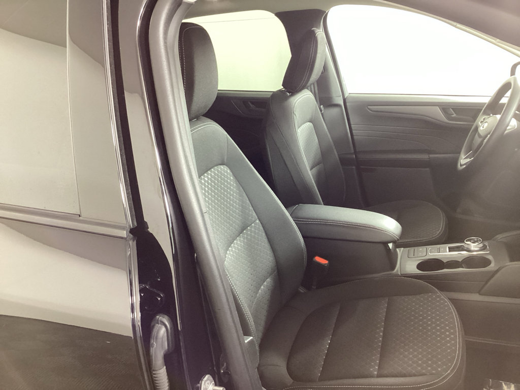 Used 2025 Ford Escape Active AWD/4WD image 8