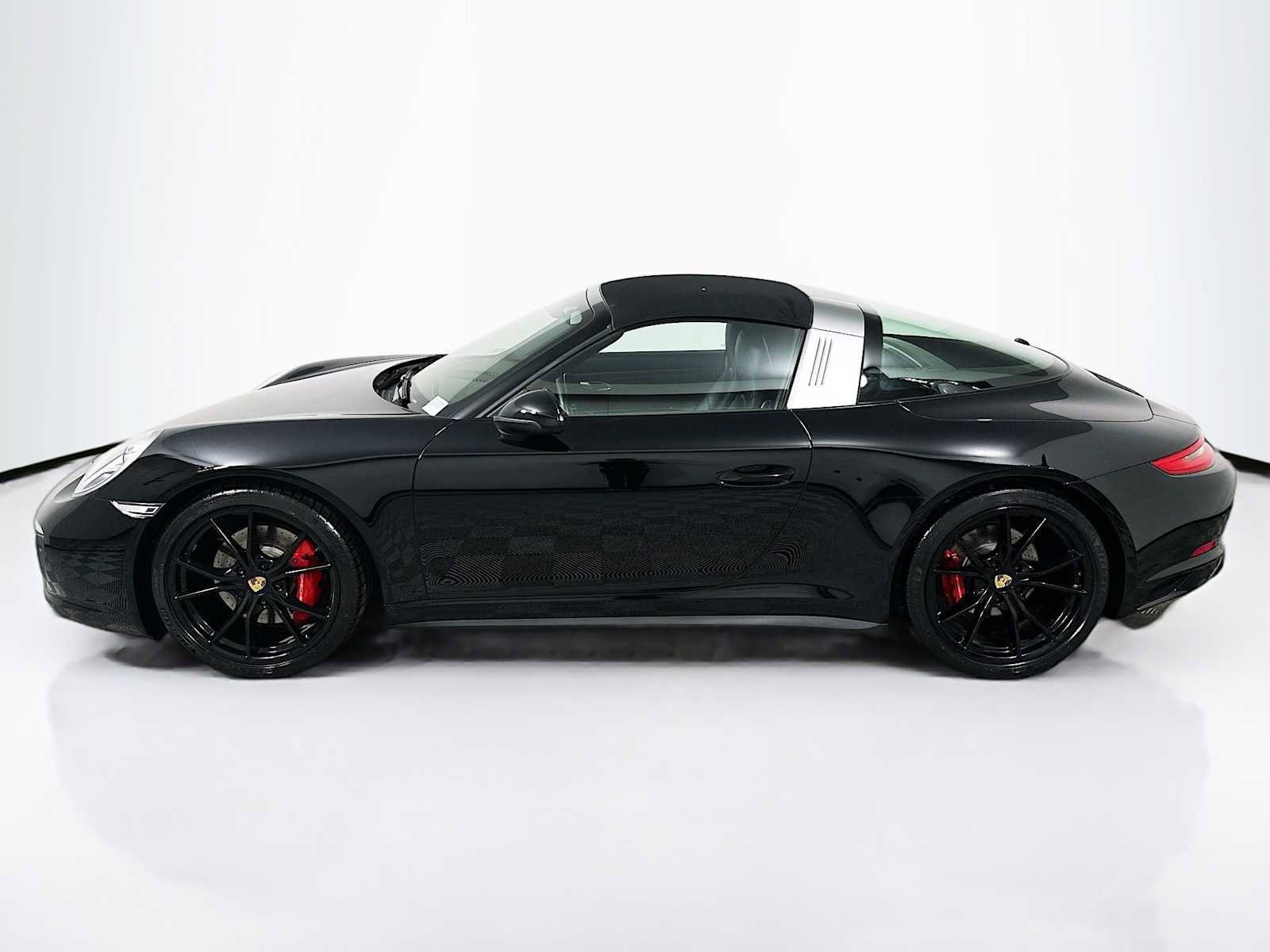 Certified 2017 Porsche 911 Targa 4S image 2
