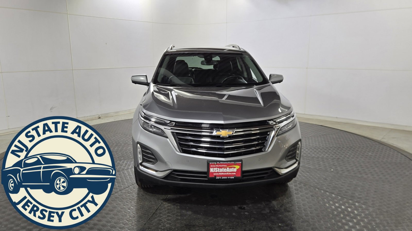 Used 2024 Chevrolet Equinox Premier image 2