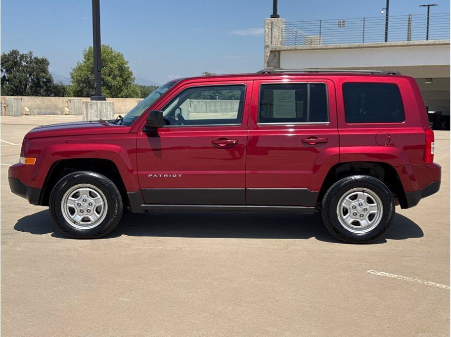 Used 2015 Jeep Patriot Sport w/ Power Value Group AWD/4WD image 4