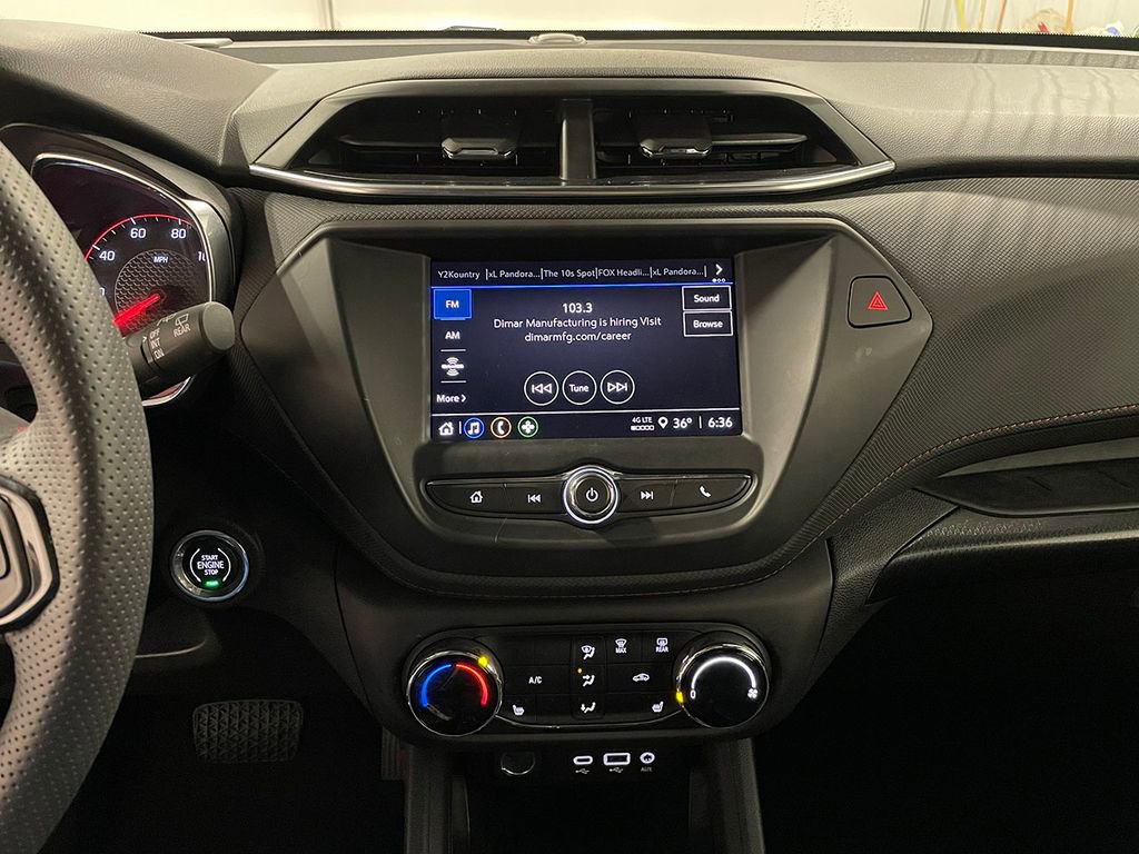 Used 2023 Chevrolet TrailBlazer RS image 32