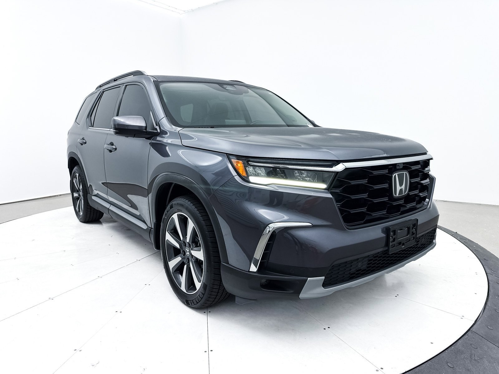 Used 2023 Honda Pilot Elite image 12