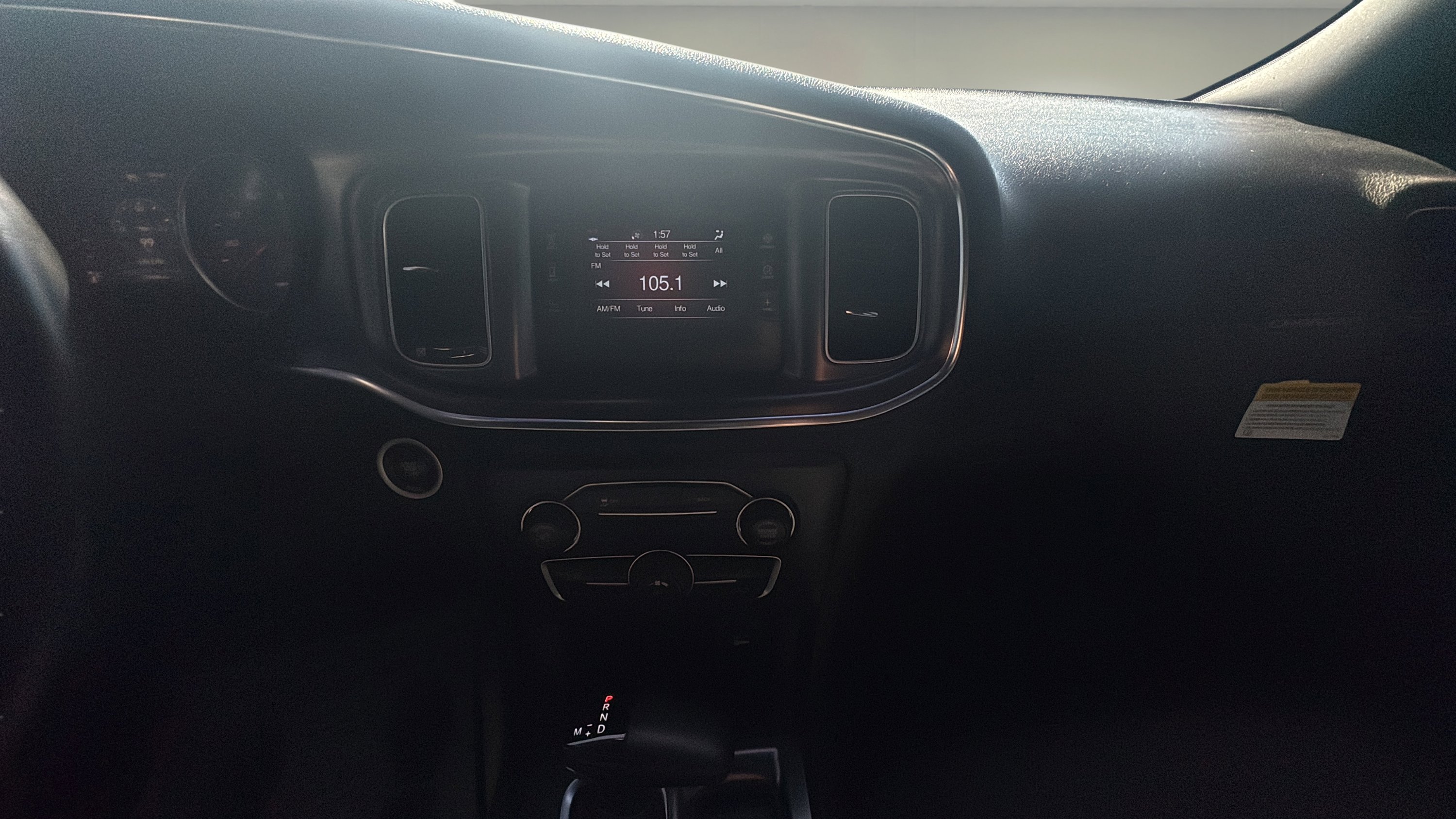 Used 2016 Dodge Charger SE RWD image 12