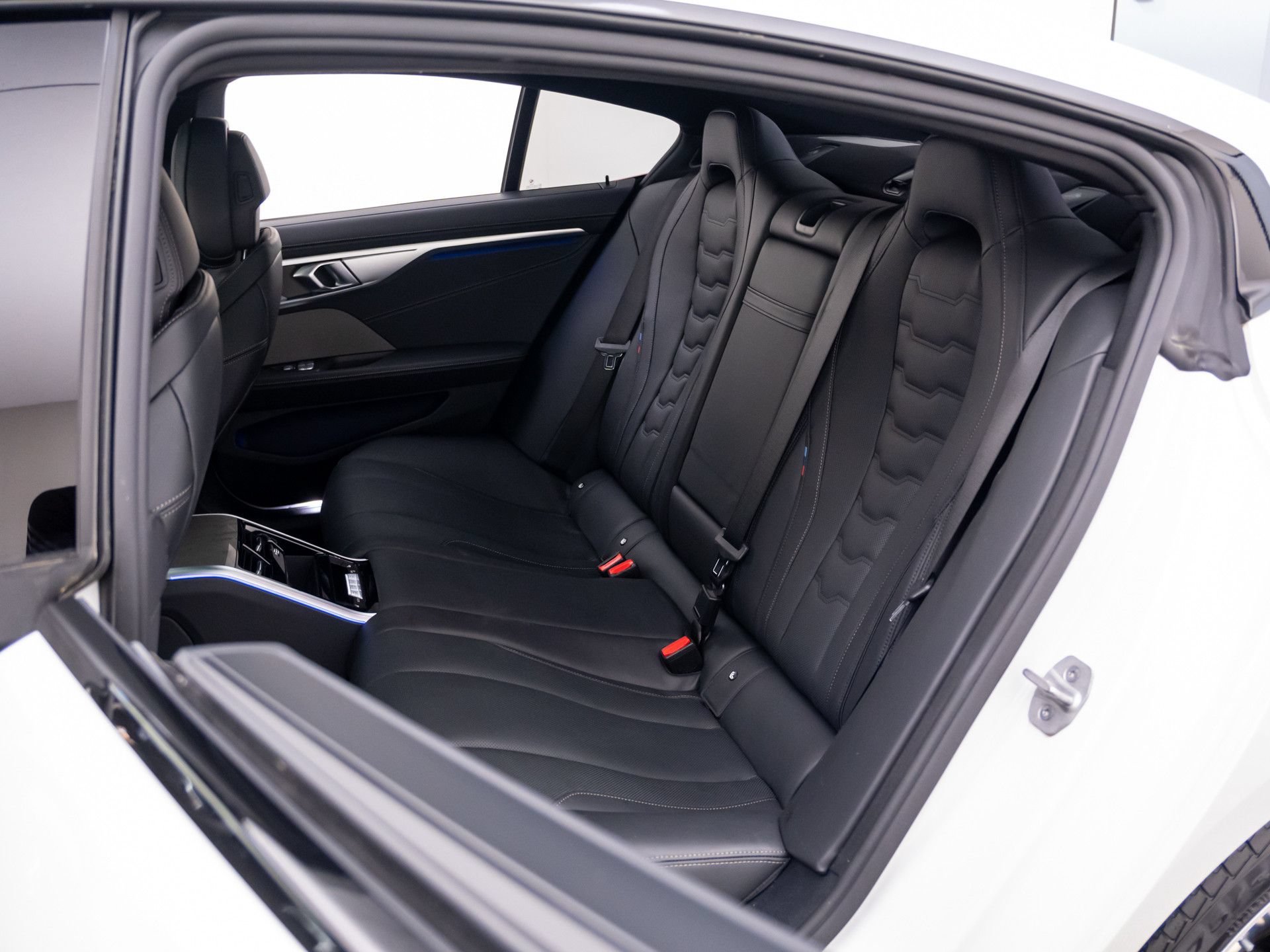 Certified 2025 BMW 840i xDrive AWD/4WD image 17