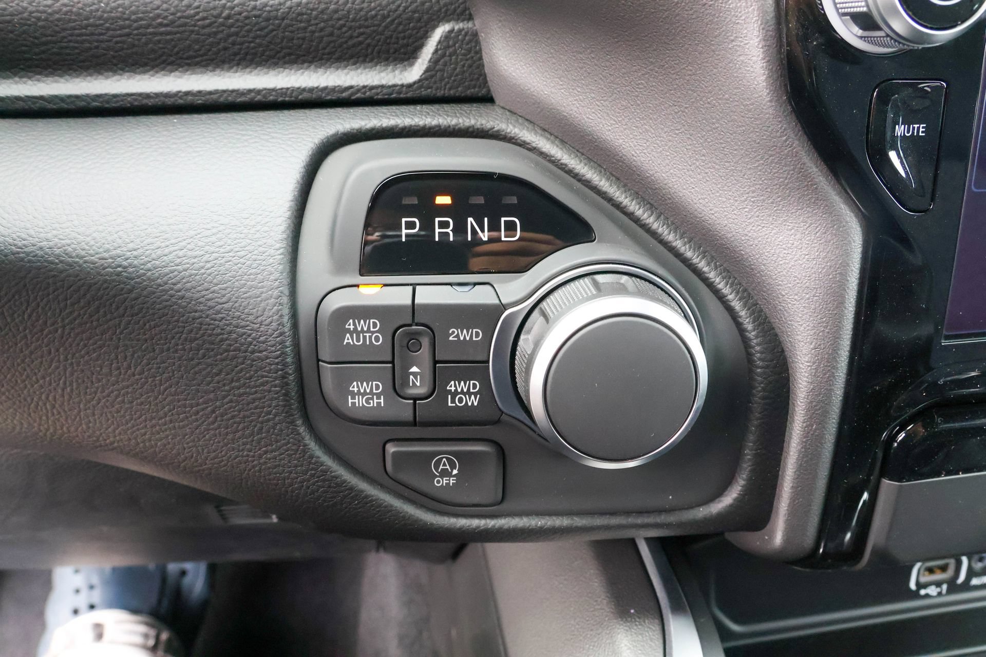 New 2026 RAM 1500 Big Horn AWD/4WD image 19
