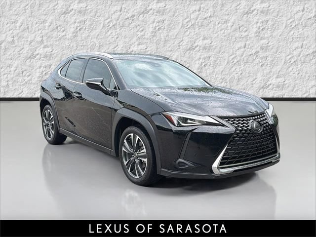 Used 2019 Lexus UX 200 w/ Premium Package FWD video 1