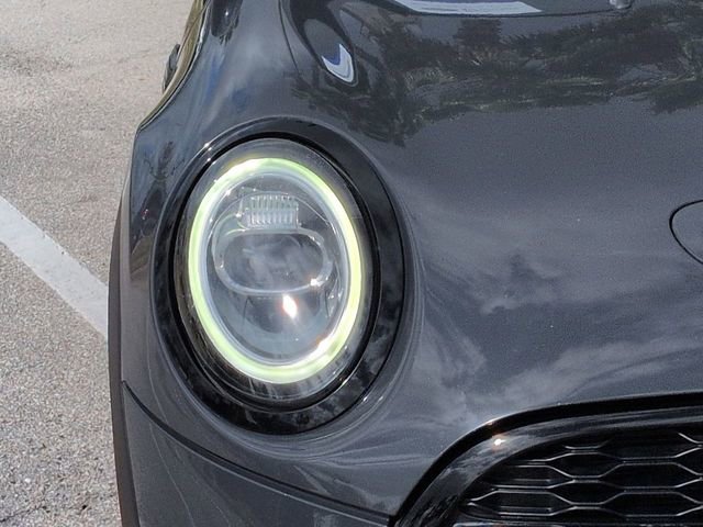 Used 2019 MINI Cooper S w/ Signature Upholstery Package image 10