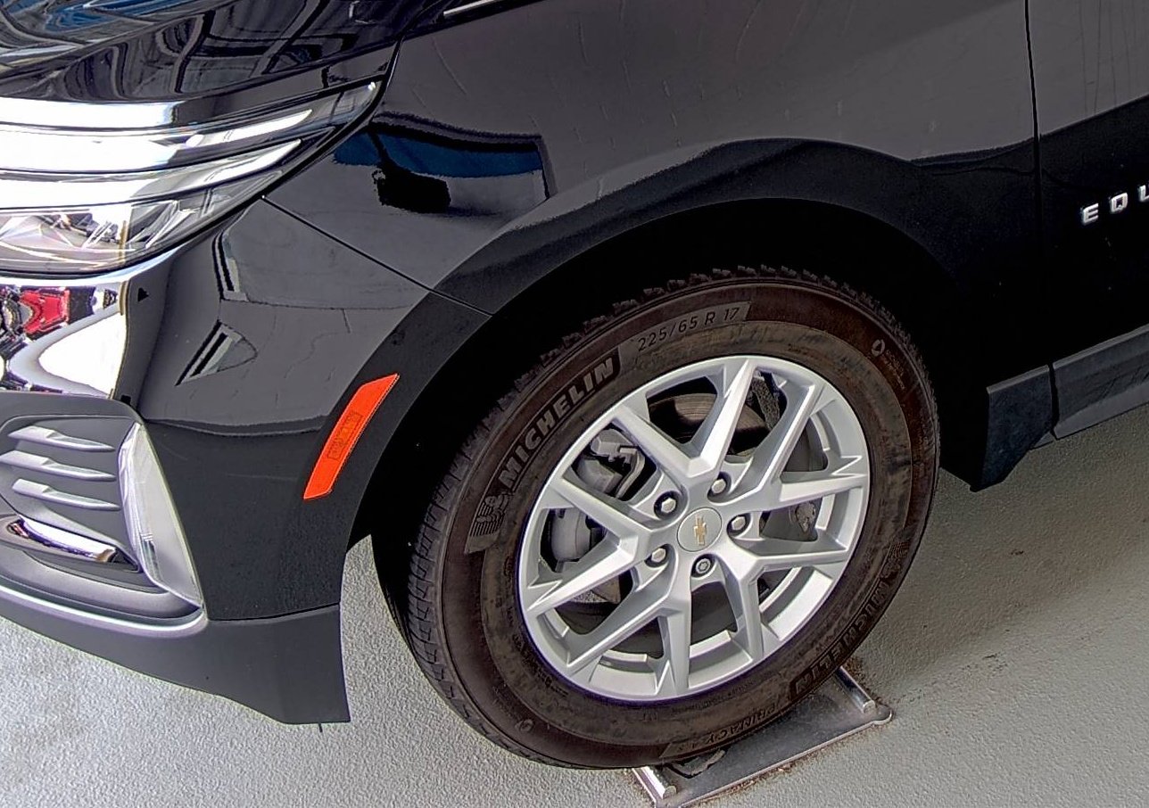 Used 2023 Chevrolet Equinox LT FWD image 7