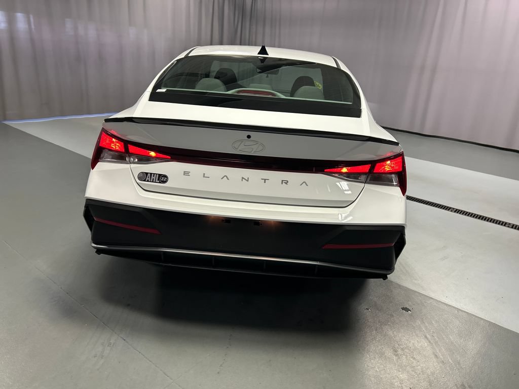 Used 2025 Hyundai Elantra Sport FWD image 6