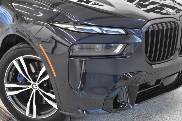 Used 2026 BMW X7 xDrive40i w/ M Sport Package AWD/4WD image 32
