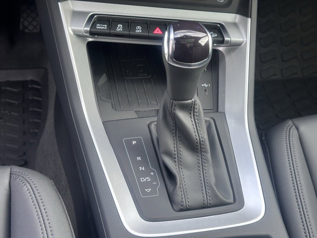 Certified 2025 Audi Q3 2.0T Premium w/ Convenience Package image 15