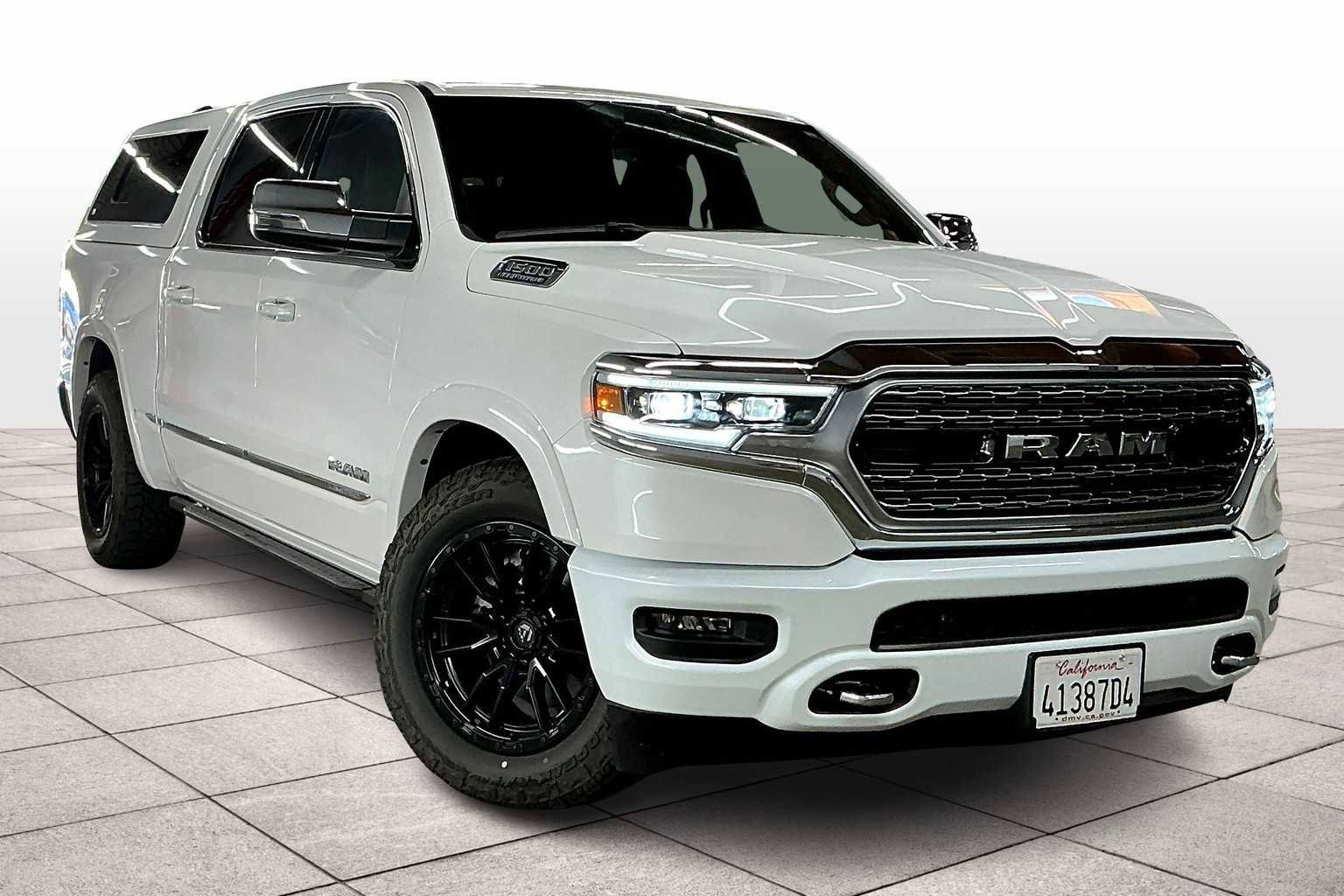 Used 2024 RAM 1500 Limited w/ Trailer Tow Group image 2