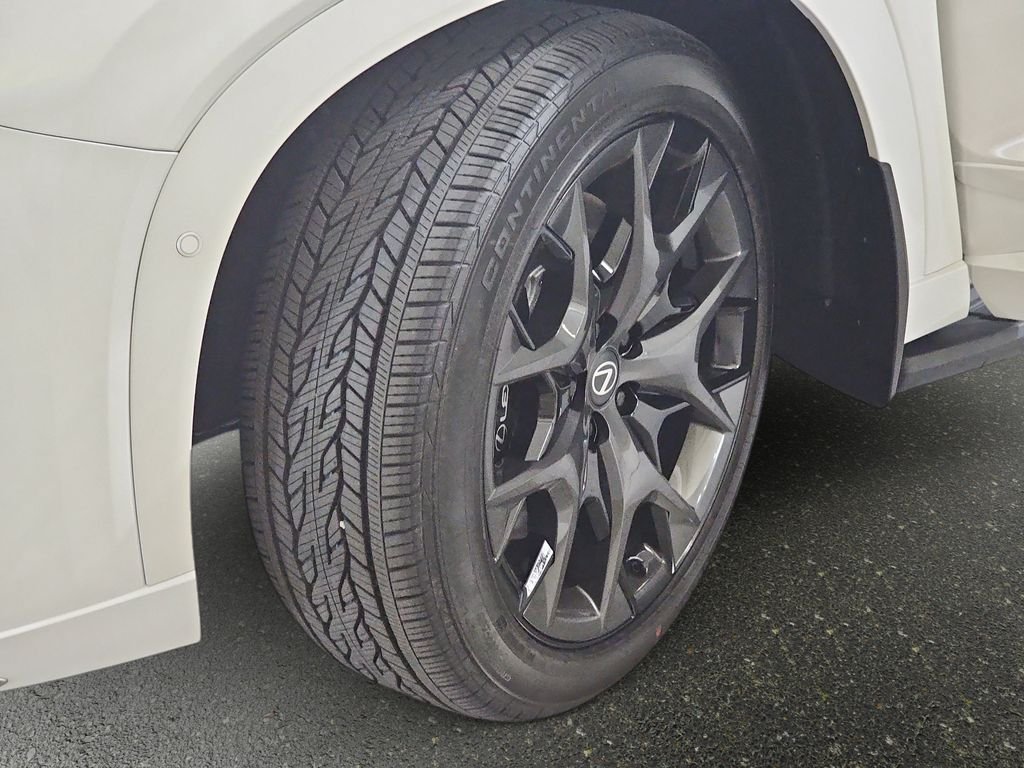 New 2026 Lexus TX 500h AWD w/ Technology Package image 31