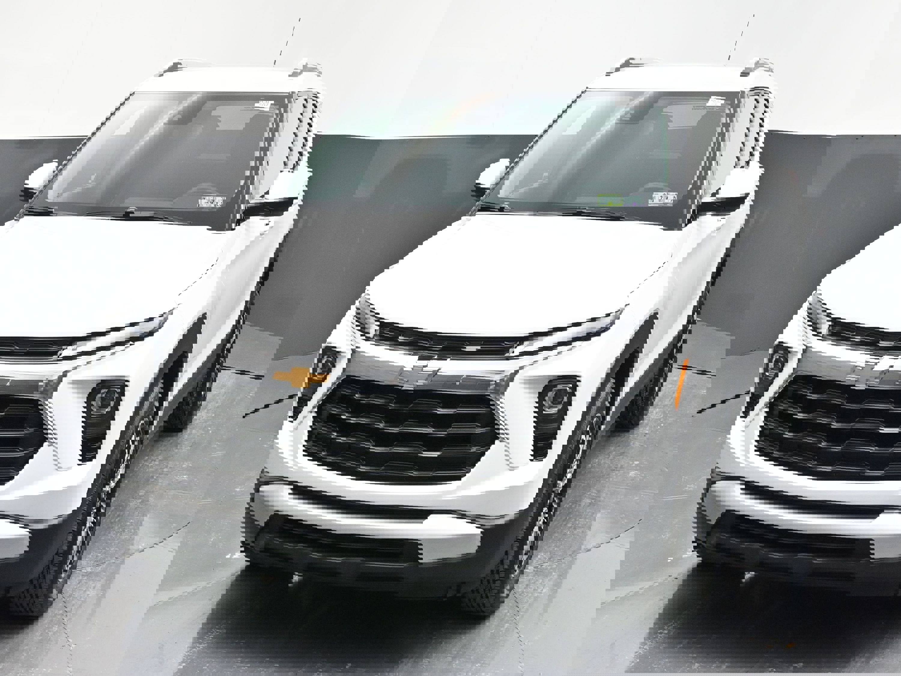 Certified 2026 Chevrolet TrailBlazer LT w/ Driver Confidence Package image 3