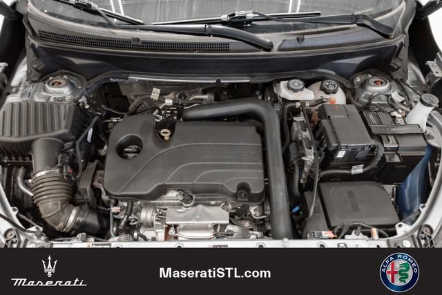 Used 2024 GMC Terrain SLT image 3