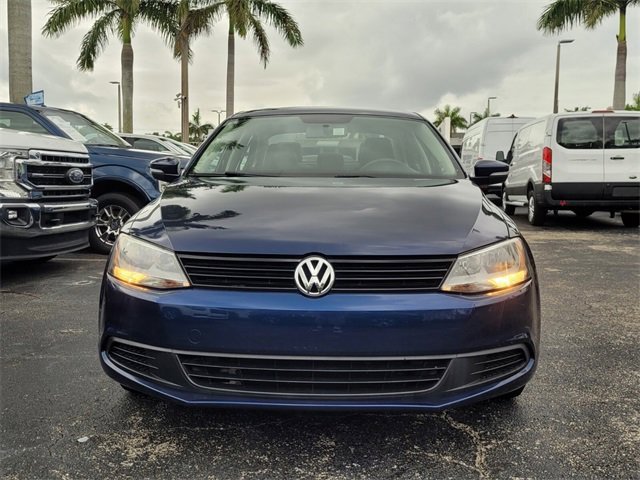 Used 2014 Volkswagen Jetta SE image 2