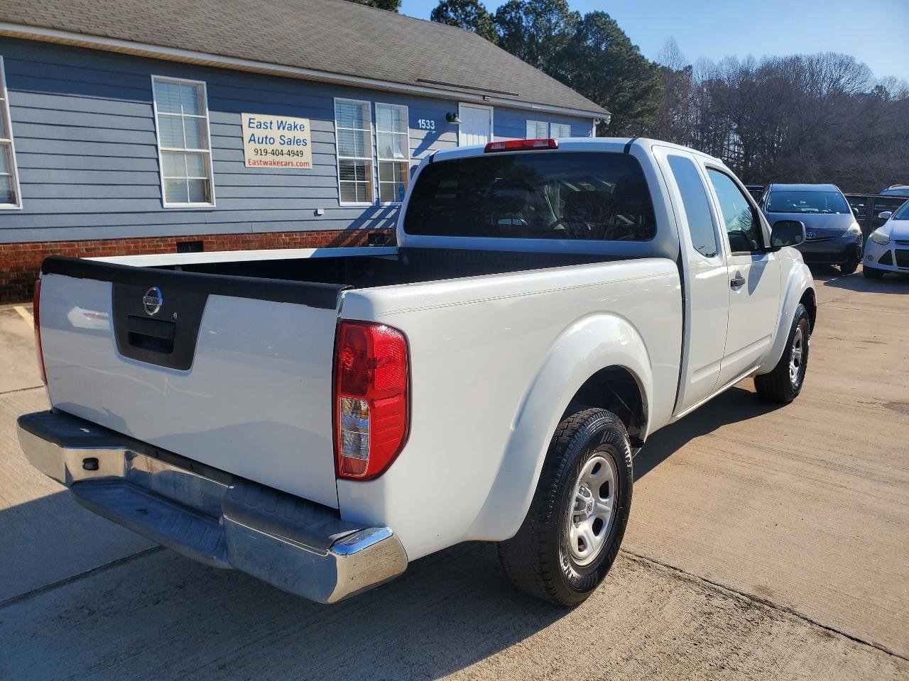 Used 2014 Nissan Frontier S image 9