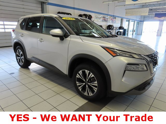 Used 2023 Nissan Rogue SV image 16
