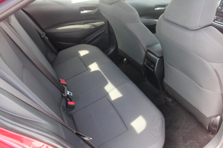 Used 2021 Toyota Corolla LE FWD image 16