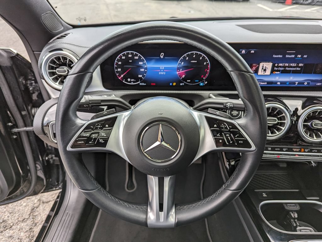 Used 2025 Mercedes-Benz CLA 250 4MATIC image 13