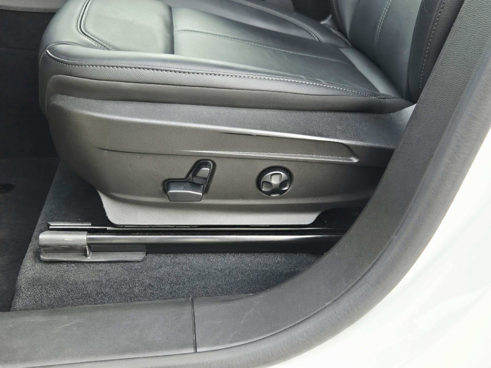 Used 2024 Alfa Romeo Stelvio Sprint AWD/4WD image 39