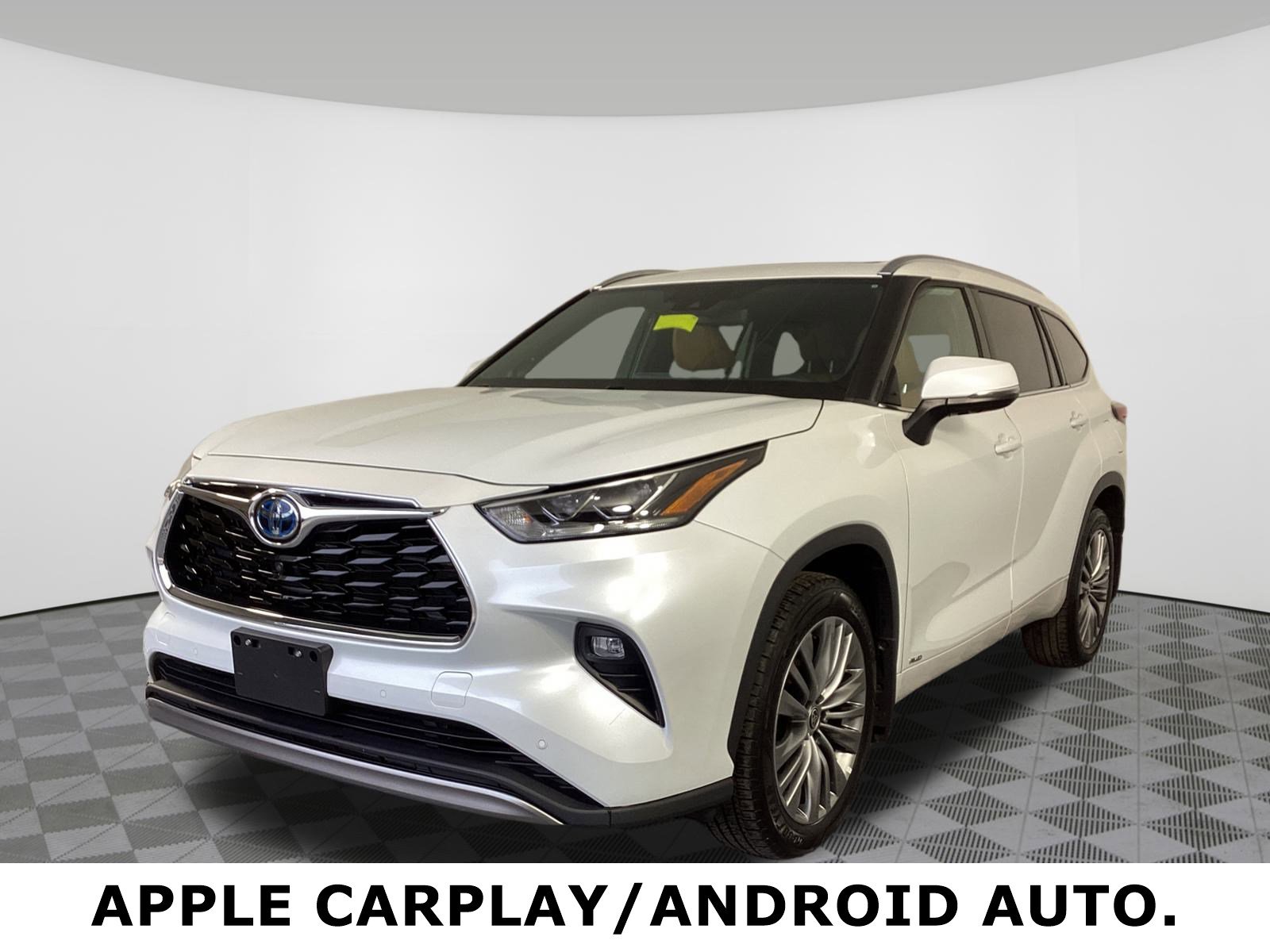 Used 2022 Toyota Highlander Platinum image 2
