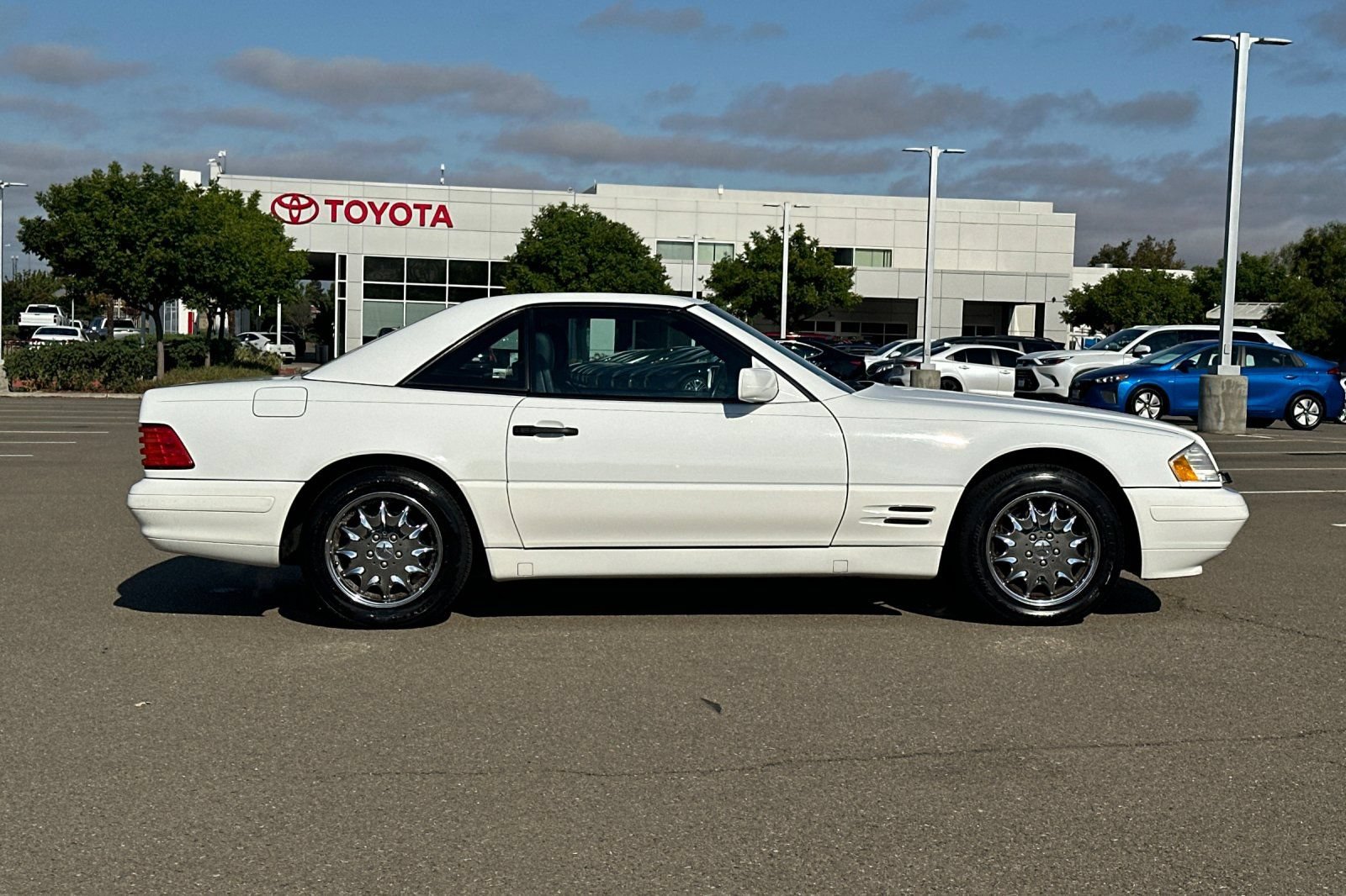Used 1997 Mercedes-Benz SL 500 image 3