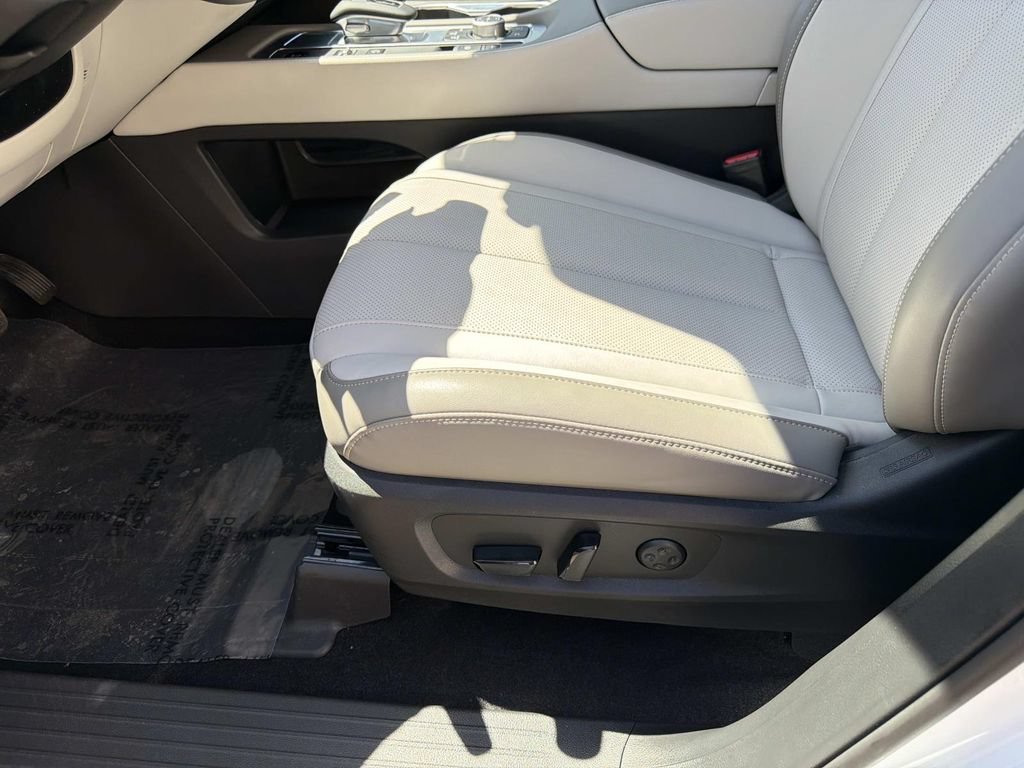 Certified 2026 INFINITI QX60 Pure w/ Cargo Package FWD image 17