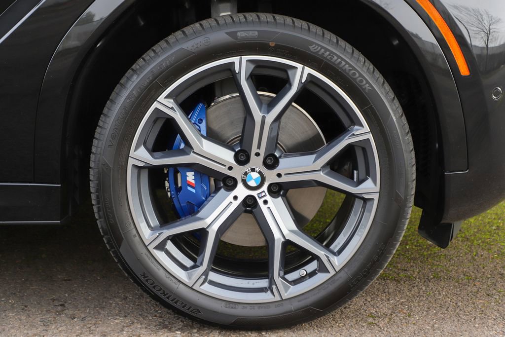 Used 2024 BMW X6 xDrive40i w/ Executive Package image 54