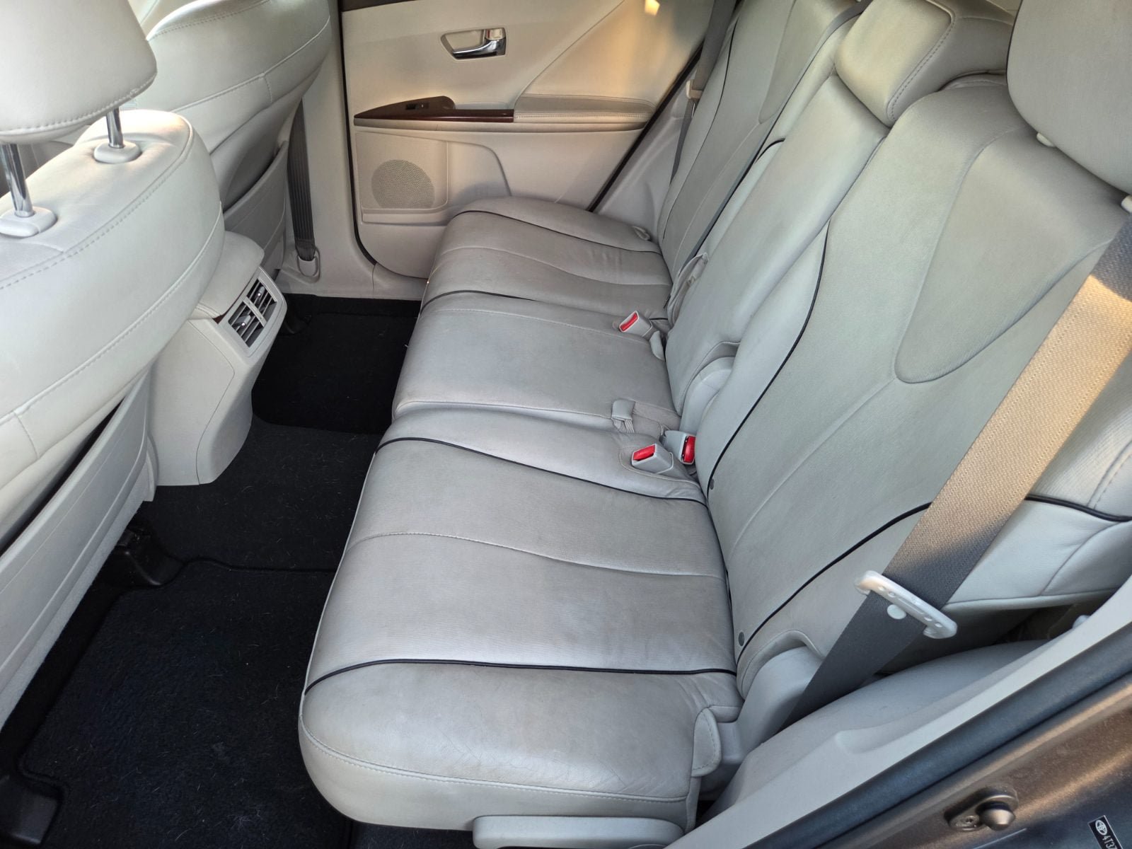 Used 2012 Toyota Venza XLE FWD image 10