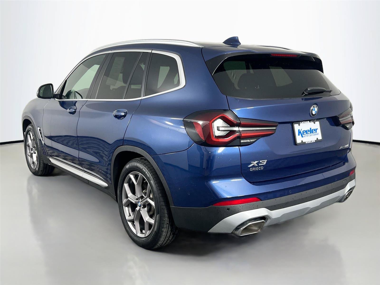 Used 2024 BMW X3 xDrive30i w/ Premium Package AWD/4WD image 4