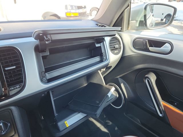 Used 2015 Volkswagen Beetle 1.8T Classic image 38