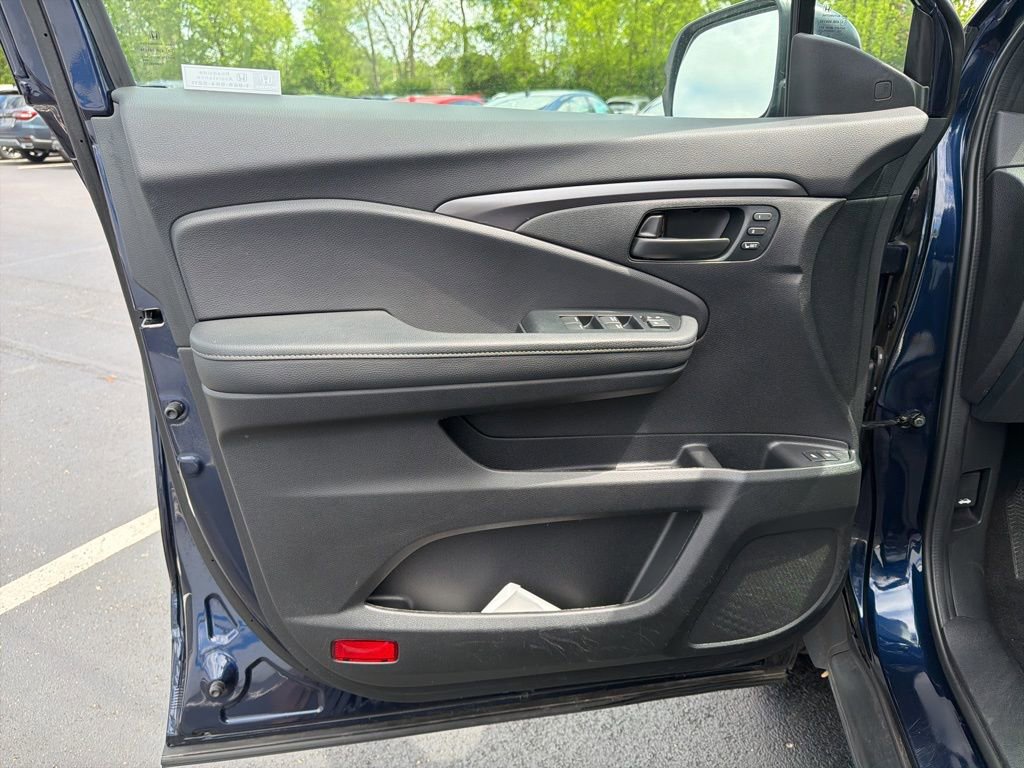 Certified 2023 Honda Passport EX-L image 18