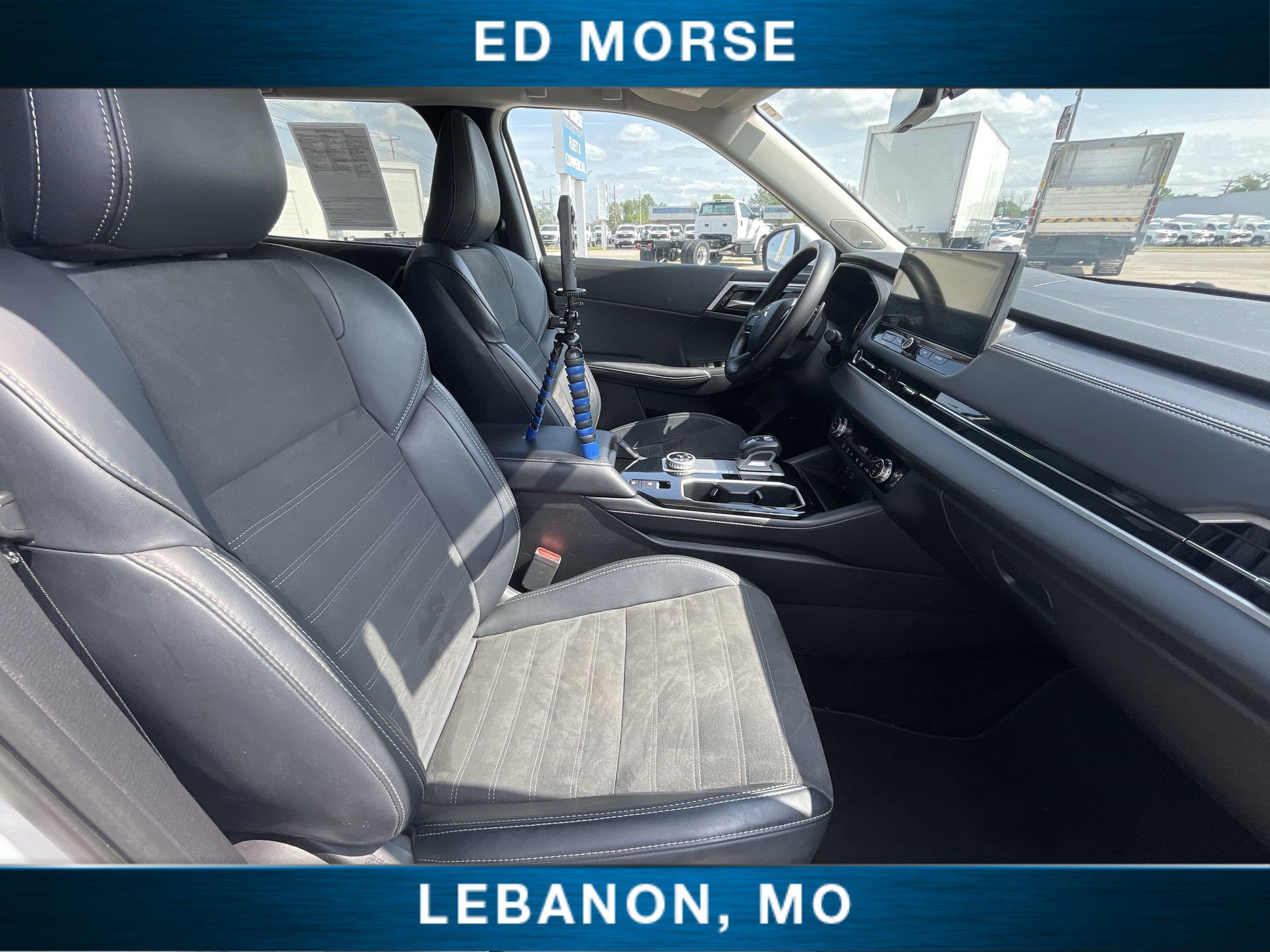 Used 2025 Mitsubishi Outlander SE FWD image 26