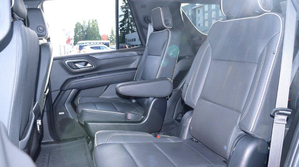 Used 2023 GMC Yukon SLT w/ SLT Premium Package AWD/4WD image 25