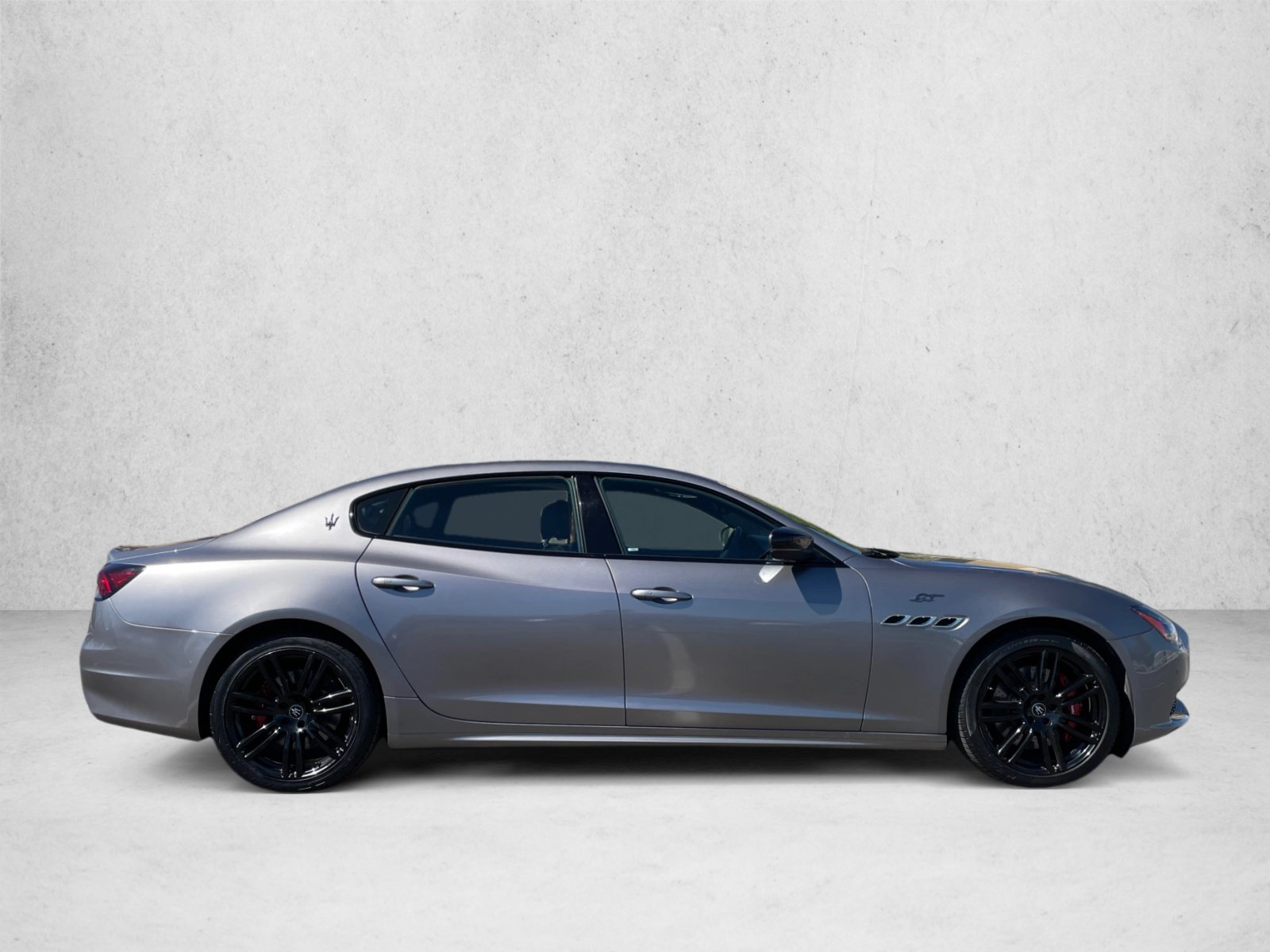 Used 2022 Maserati Quattroporte GT RWD image 4