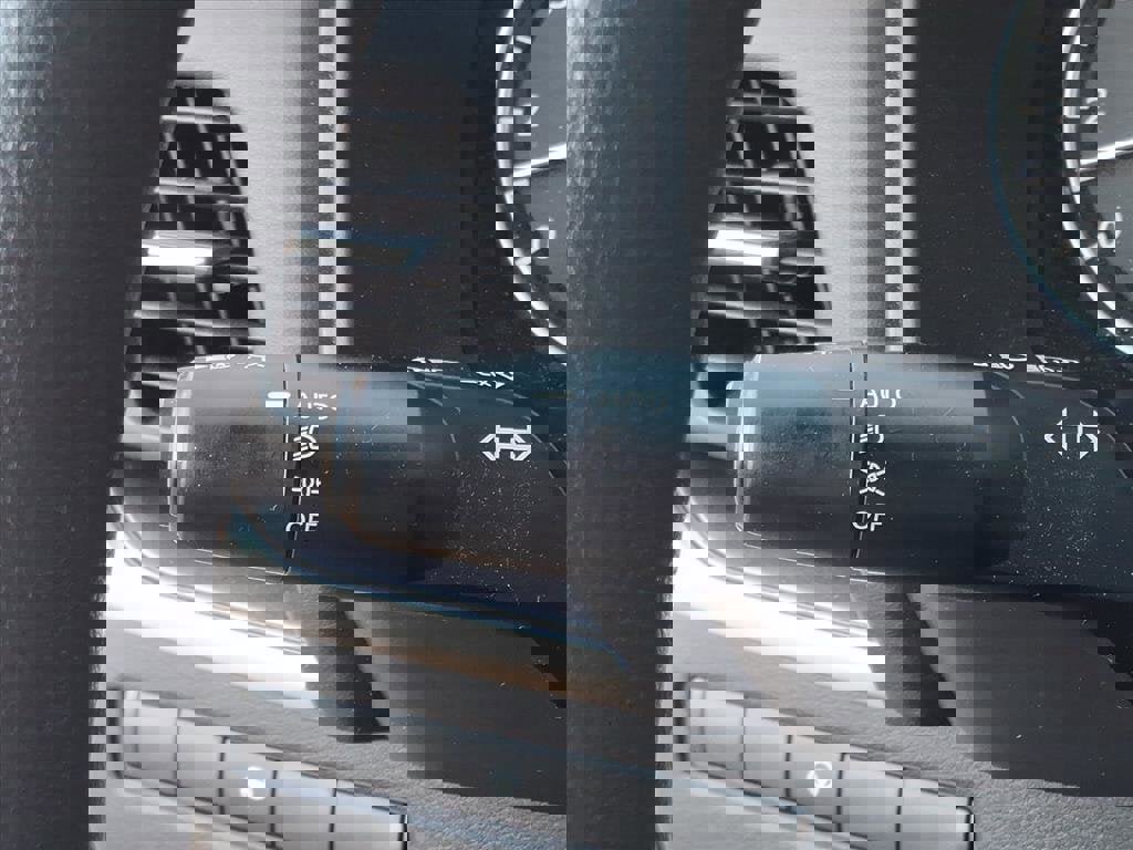 Used 2024 Nissan Rogue SV image 17