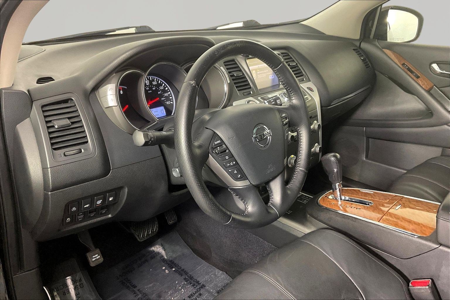 Used 2014 Nissan Murano LE w/ Platinum Edition Package image 18