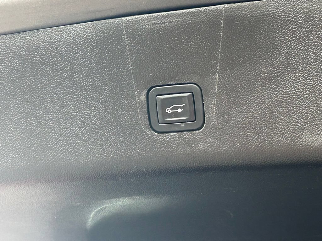 Used 2019 Chevrolet Traverse LT FWD image 45