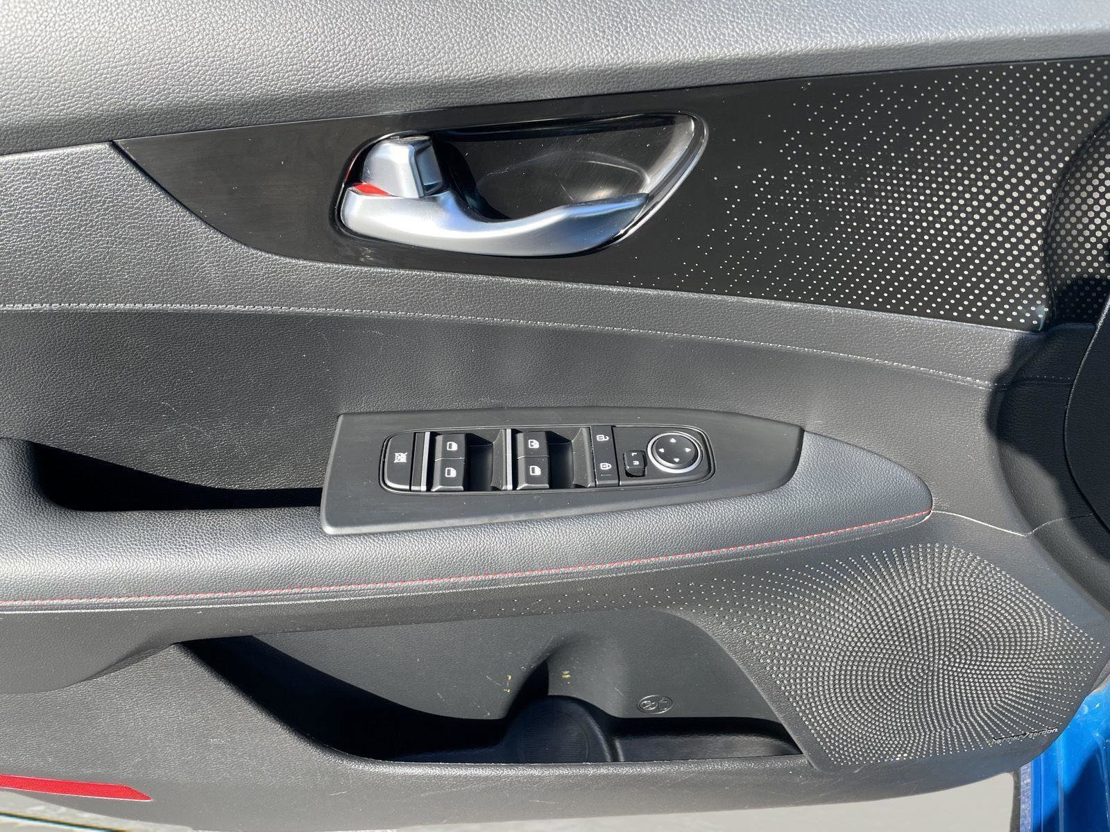 Used 2023 Kia Forte GT w/ GT2 Package image 22