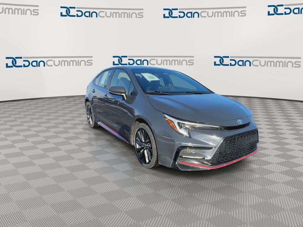 Used 2023 Toyota Corolla SE image 3