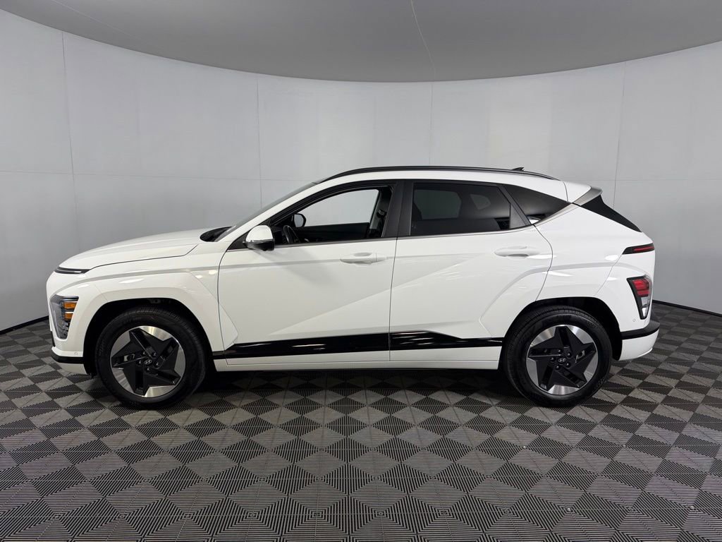 Used 2025 Hyundai Kona Limited FWD image 11