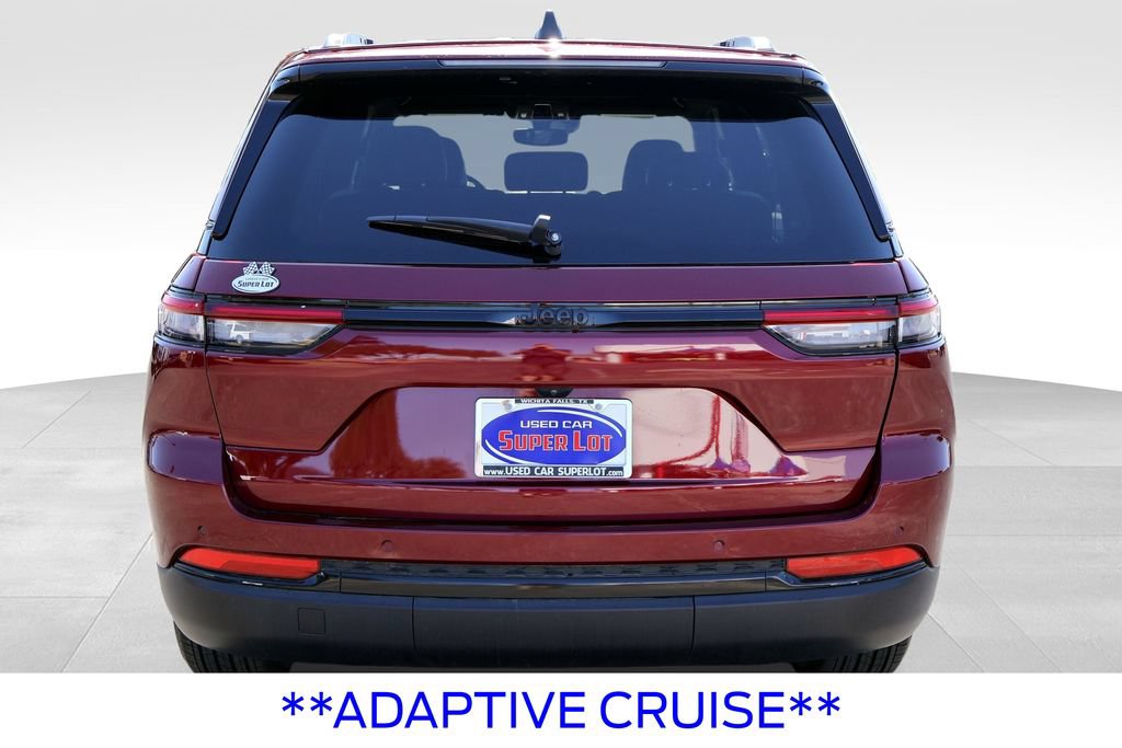Used 2024 Jeep Grand Cherokee Altitude RWD image 17