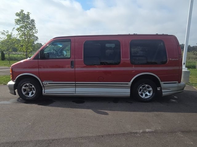 Used 2002 GMC Savana 1500 w/ SLE Marketing Option Pkg 3 RWD image 17