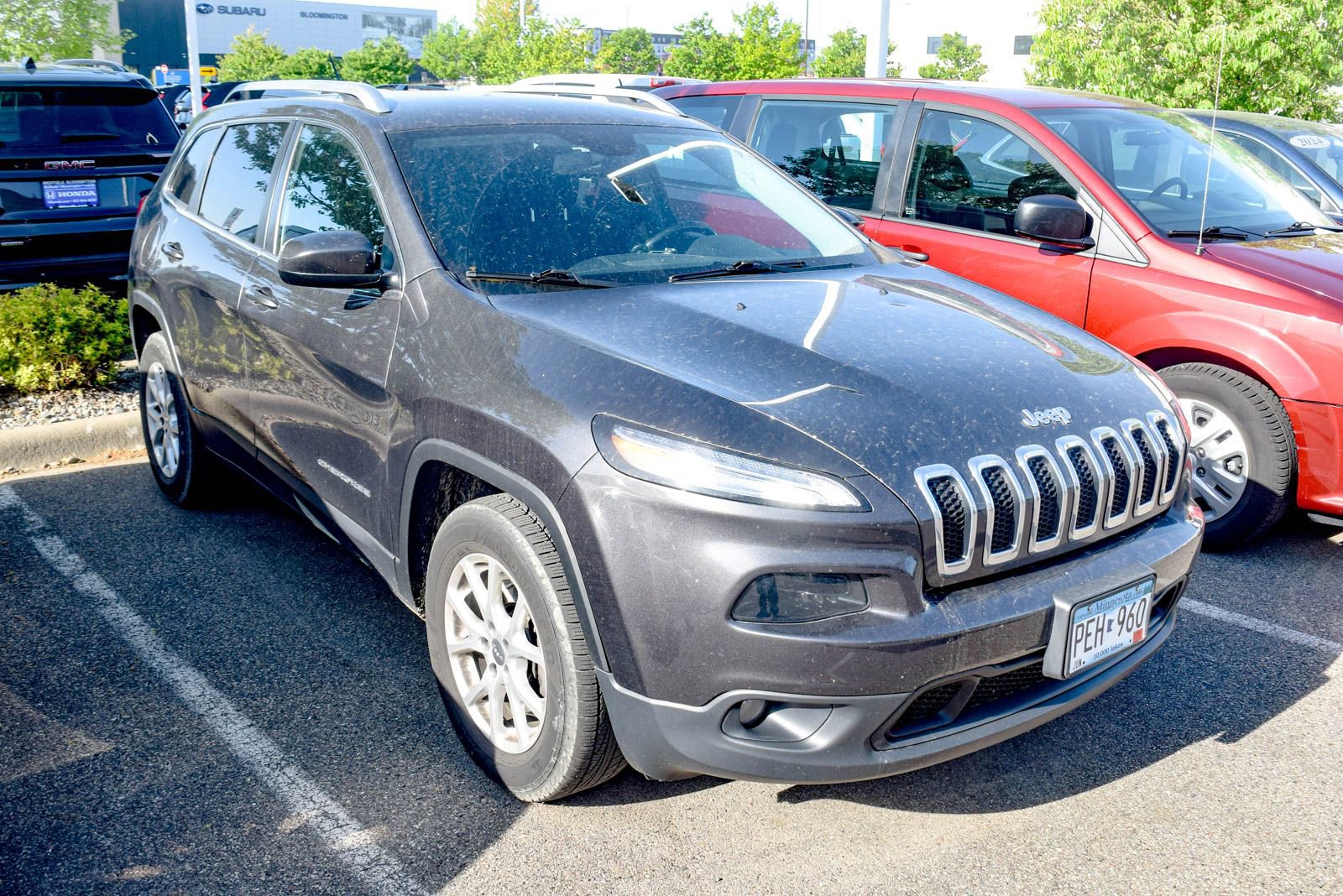 Used 2015 Jeep Cherokee Latitude w/ Cold Weather Group AWD/4WD image 14