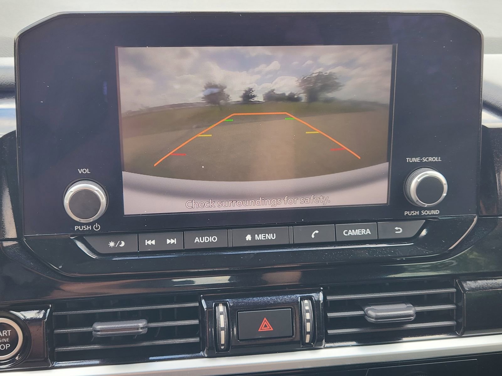 Used 2023 Nissan Pathfinder SV FWD image 21