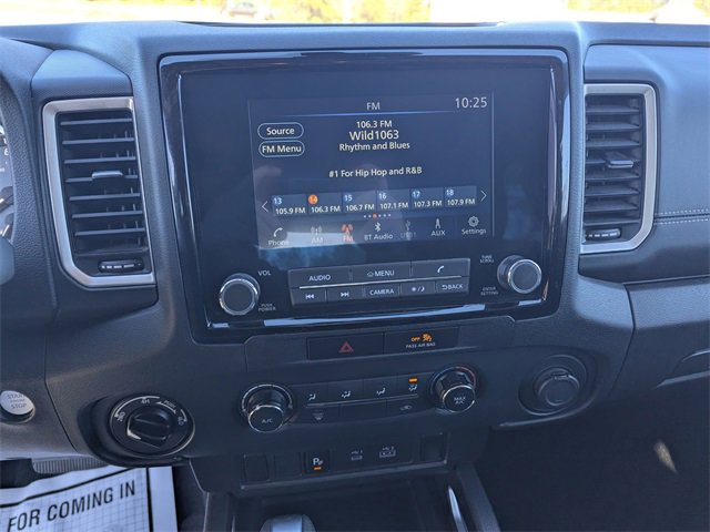 Used 2022 Nissan Frontier SV w/ Technology Package image 15