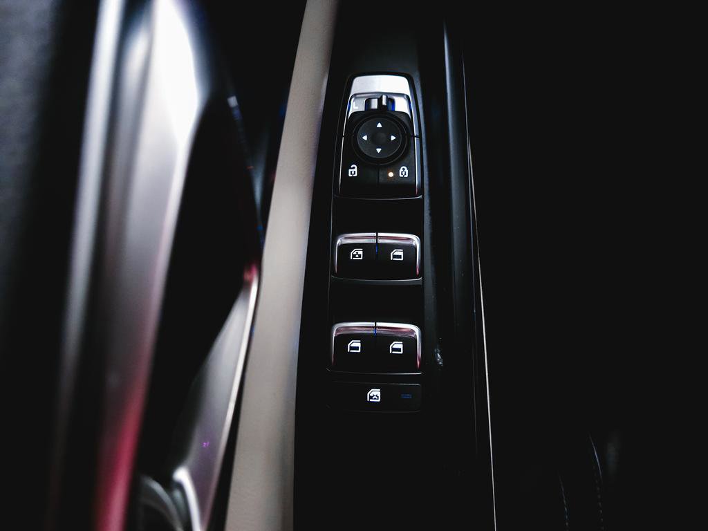 Used 2024 Kia Carnival LX image 21