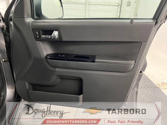 Used 2011 Ford Escape Limited w/ 302A Rapid Spec Order Code FWD image 39